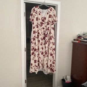 Plus size Cream Floral Maxi Dress